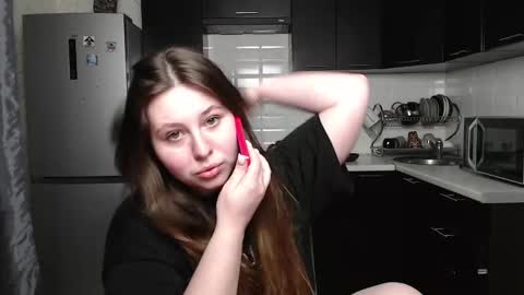 Snapshot of victoriassecrets_ chatting on 12-06-24, 12:38 victoriassecrets_ online show from 12-06-24, 12:38