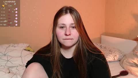 Snapshot of victoriassecrets_ chatting on 02-26-25, 03:30 victoriassecrets_ online show from 02-26-25, 03:30