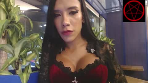 Victoria Vampire online show from 01-07-25, 07:10
