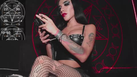 Victoria Vampire online show from 02-07-25, 02:40