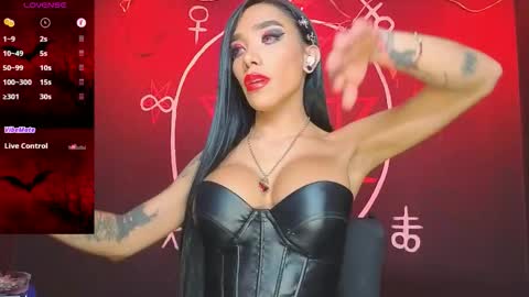 Victoria Vampire online show from 11-11-25, 11:27