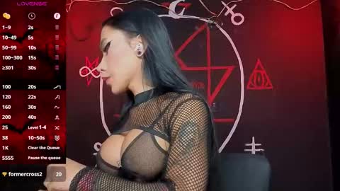 Victoria Vampire online show from 11-20-25, 06:40