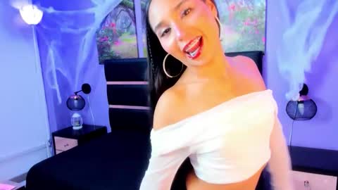 Snapshot of victoriavillalobos chatting on 10-20-25, 09:15 victoriavillalobos online show from 10-20-25, 09:15