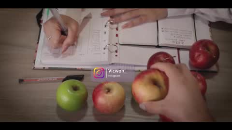 Victoria        online show from 02-03-26, 02:53