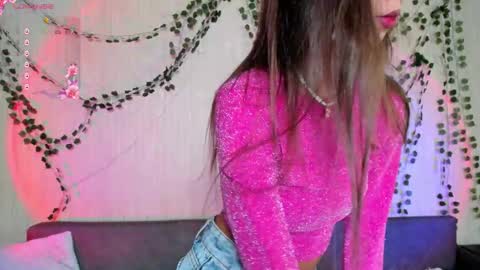 Snapshot of victoriawilder chatting on 10-28-25, 06:32 Victoria online show from 10-28-25, 06:32