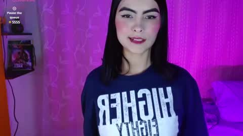 victoriia_henao_ online show from 02-24-25, 02:30