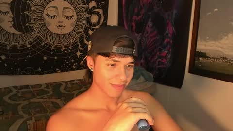 Victorino Jhonson online show from 12-19-24, 02:45