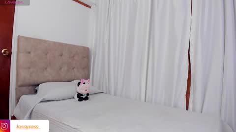 Snapshot of victoryyy__ chatting on 12-09-24, 10:20 V I C T O R I A online show from 12-09-24, 10:20