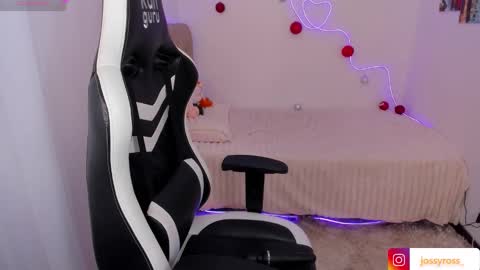 Snapshot of victoryyy__ chatting on 11-22-25, 07:24 V I C T O R I A online show from 11-22-25, 07:24