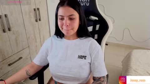 V  I C  T O R I A  online show from 03-25-26, 04:24