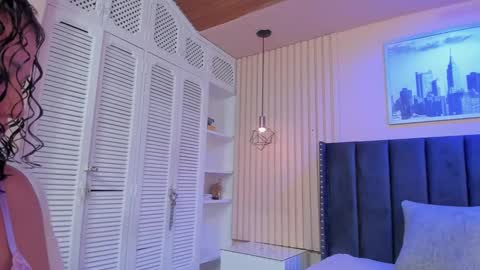 Viiolett online show from 09-18-25, 08:11