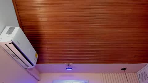 Viiolett online show from 09-24-25, 08:23