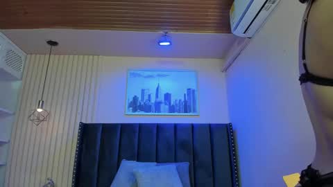 Viiolett online show from 10-17-25, 09:06