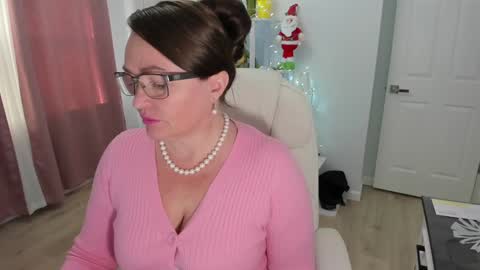 Ukrainian-woman online show from 12-03-24, 03:33