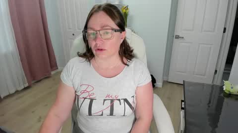 Ukrainian-woman online show from 03-03-25, 12:48