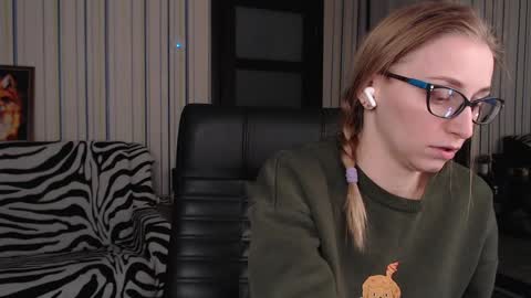 Vika online show from 03-12-25, 01:03