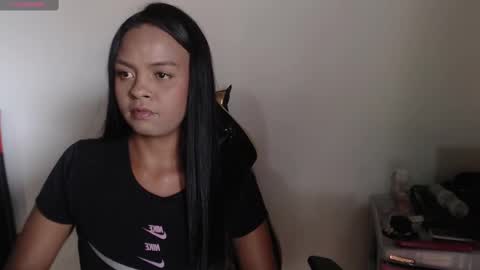 Snapshot of vikarose_ chatting on 09-18-25, 06:32 Vika online show from 09-18-25, 06:32