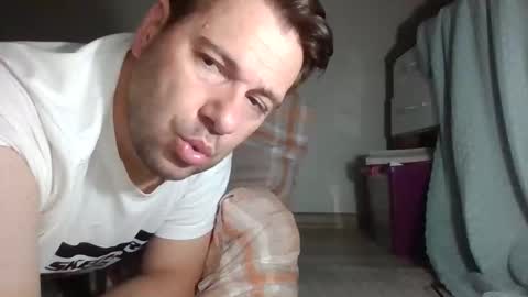  Tom reunz online show from 10-18-25, 06:08