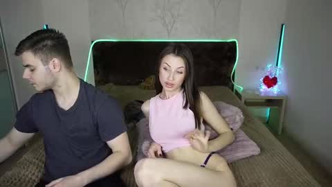 Snapshot of vikki_and_george chatting on 11-14-25, 10:51 vikki and george online show from 11-14-25, 10:51