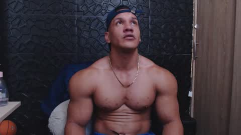 Viktor Herrera online show from 12-15-25, 10:41