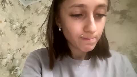 Snapshot of viktoria9898 chatting on 11-06-25, 11:22 Sweett online show from 11-06-25, 11:22