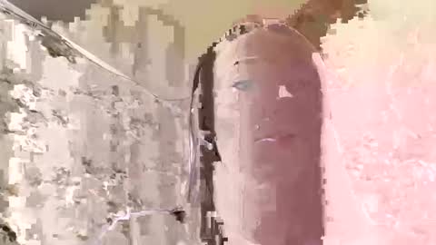 Snapshot of viktoria9898 chatting on 11-25-25, 12:27 Sweett online show from 11-25-25, 12:27