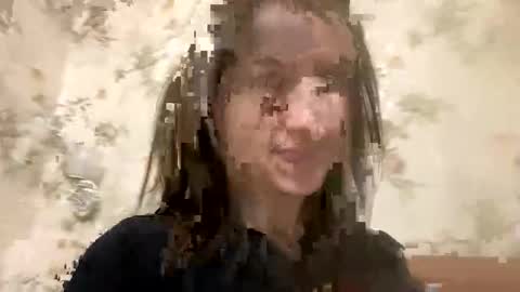 Snapshot of viktoria9898 chatting on 12-16-25, 12:21 Sweett online show from 12-16-25, 12:21