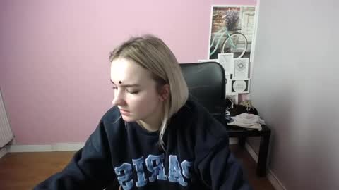 viktoria_lovely online show from 01-02-25, 09:22