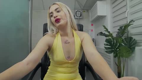 Viktoria online show from 10-15-25, 03:23