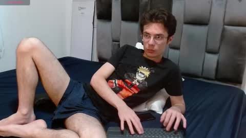 Snapshot of viktornoir chatting on 09-18-25, 09:39 viktornoir online show from 09-18-25, 09:39