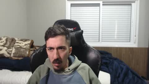 Snapshot of vincebruv chatting on 10-29-25, 04:42 Vince Bruv online show from 10-29-25, 04:42