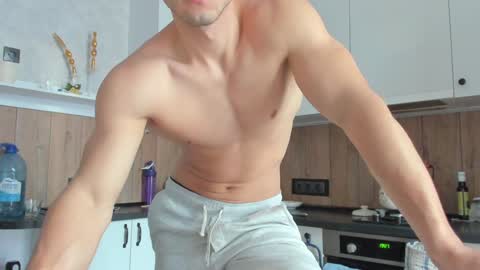 Vincent.  uncut 18cm online show from 12-18-24, 08:31