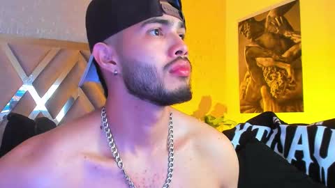 Snapshot of vincentblack_ chatting on 02-17-26, 04:09 Vincent online show from 02-17-26, 04:09