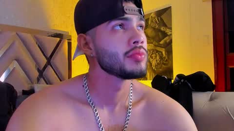 Snapshot of vincentblack_ chatting on 02-18-26, 04:19 Vincent online show from 02-18-26, 04:19