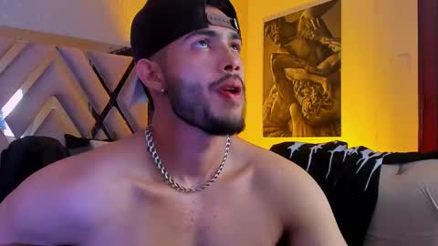 Snapshot of vincentblack_ chatting on 02-20-26, 04:31 Vincent online show from 02-20-26, 04:31