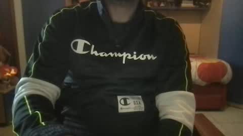 Snapshot of vincenzosicyli chatting on 11-10-25, 02:05 vic online show from 11-10-25, 02:05