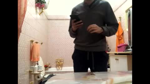 Snapshot of vinmin90 chatting on 01-02-25, 11:16 Zenith online show from 01-02-25, 11:16