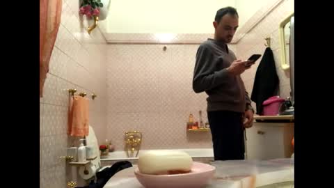 Snapshot of vinmin90 chatting on 01-03-25, 11:01 Zenith online show from 01-03-25, 11:01