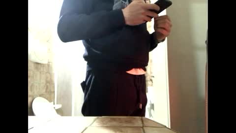 Snapshot of vinmin90 chatting on 01-14-25, 05:01 Zenith online show from 01-14-25, 05:01