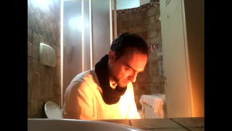 Snapshot of vinmin90 chatting on 01-27-25, 12:01 Zenith online show from 01-27-25, 12:01