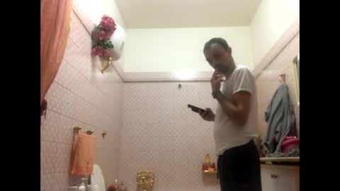 Snapshot of vinmin90 chatting on 02-04-25, 09:52 Zenith online show from 02-04-25, 09:52