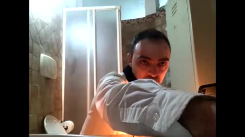 Snapshot of vinmin90 chatting on 02-16-25, 11:59 Zenith online show from 02-16-25, 11:59