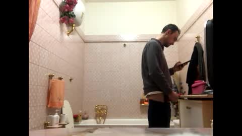 Snapshot of vinmin90 chatting on 02-21-25, 12:17 Zenith online show from 02-21-25, 12:17