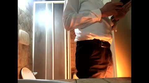 Snapshot of vinmin90 chatting on 03-09-25, 11:56 Zenith online show from 03-09-25, 11:56