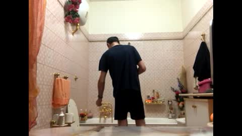 Snapshot of vinmin90 chatting on 09-16-25, 09:43 Zenith online show from 09-16-25, 09:43