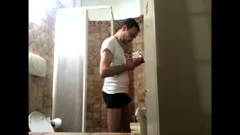 Snapshot of vinmin90 chatting on 10-23-25, 08:51 Zenith online show from 10-23-25, 08:51