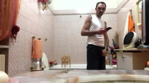 Snapshot of vinmin90 chatting on 10-29-25, 12:18 Zenith online show from 10-29-25, 12:18