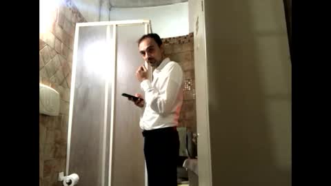 Snapshot of vinmin90 chatting on 11-02-25, 11:18 Zenith online show from 11-02-25, 11:18