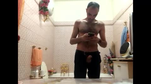 Snapshot of vinmin90 chatting on 11-12-25, 09:25 Zenith online show from 11-12-25, 09:25