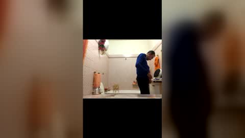 Snapshot of vinmin90 chatting on 12-02-25, 09:32 Zenith online show from 12-02-25, 09:32